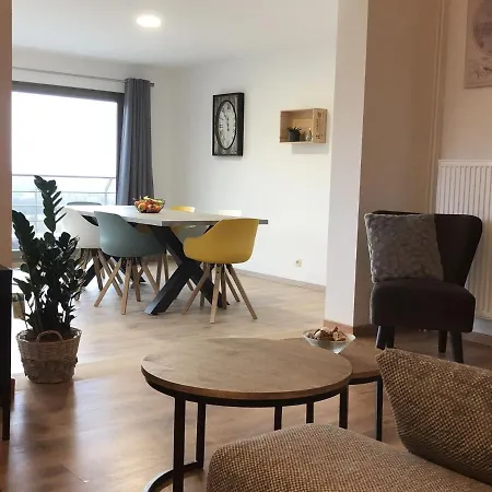 Scenic In With Balcony * Merlemont